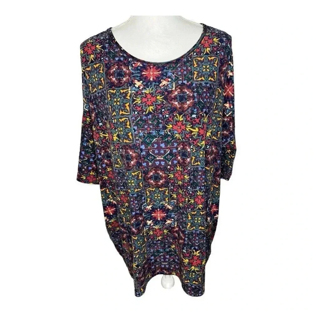 LuLaRoe Women’s Medium Multicolored Geometric Shape Pattern Irma Tunic‎
